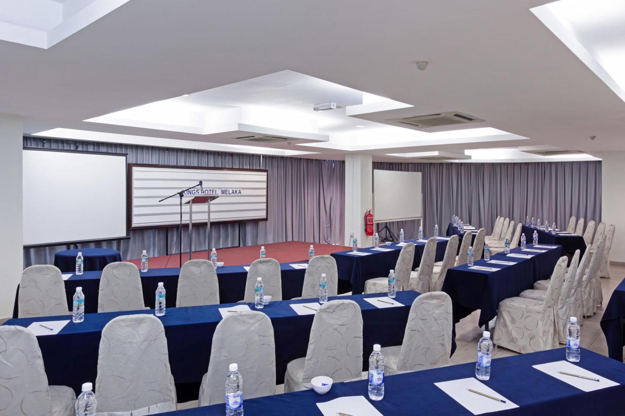 Kings Hotel Melaka Екстериор снимка