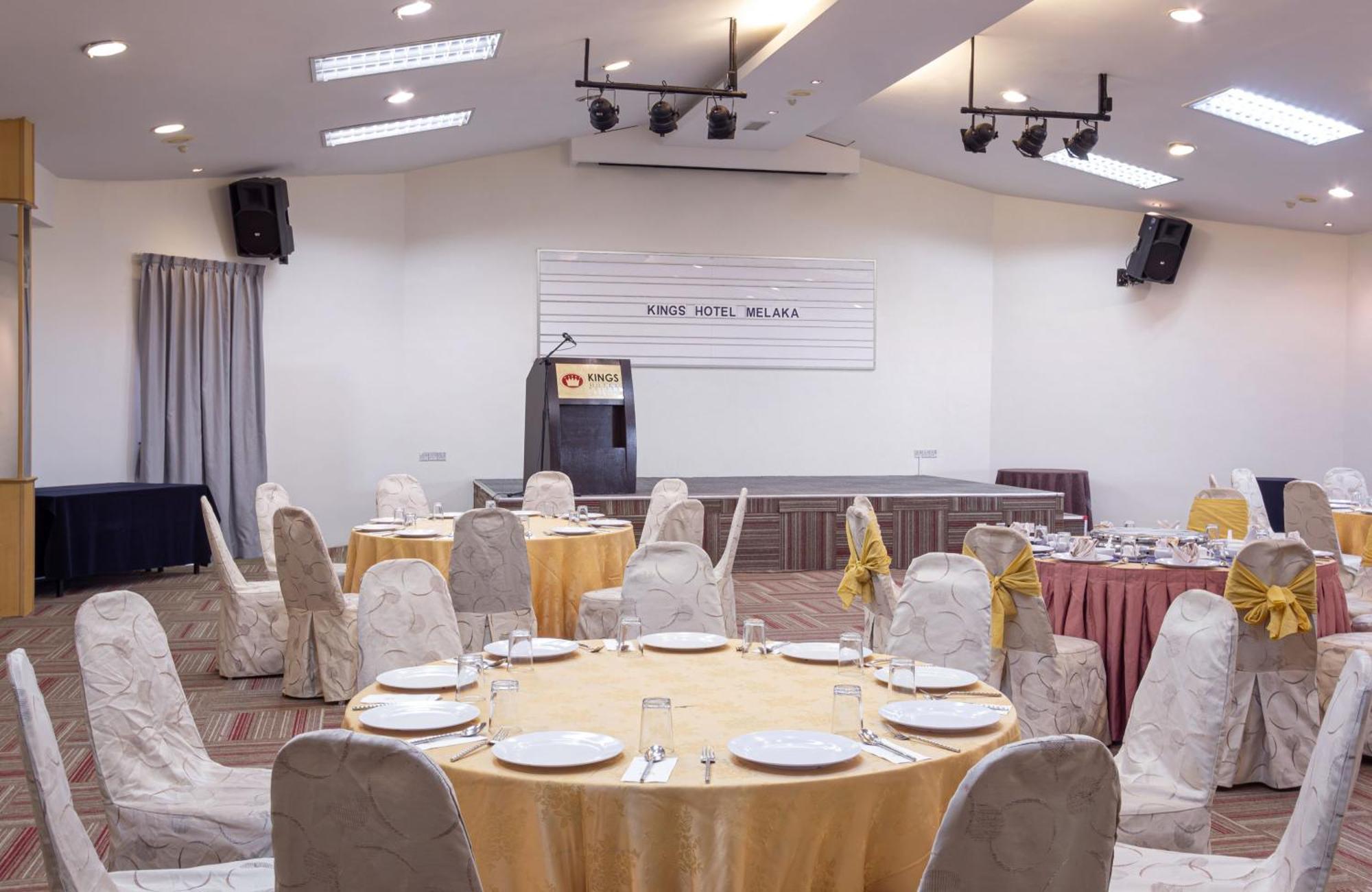Kings Hotel Melaka Екстериор снимка