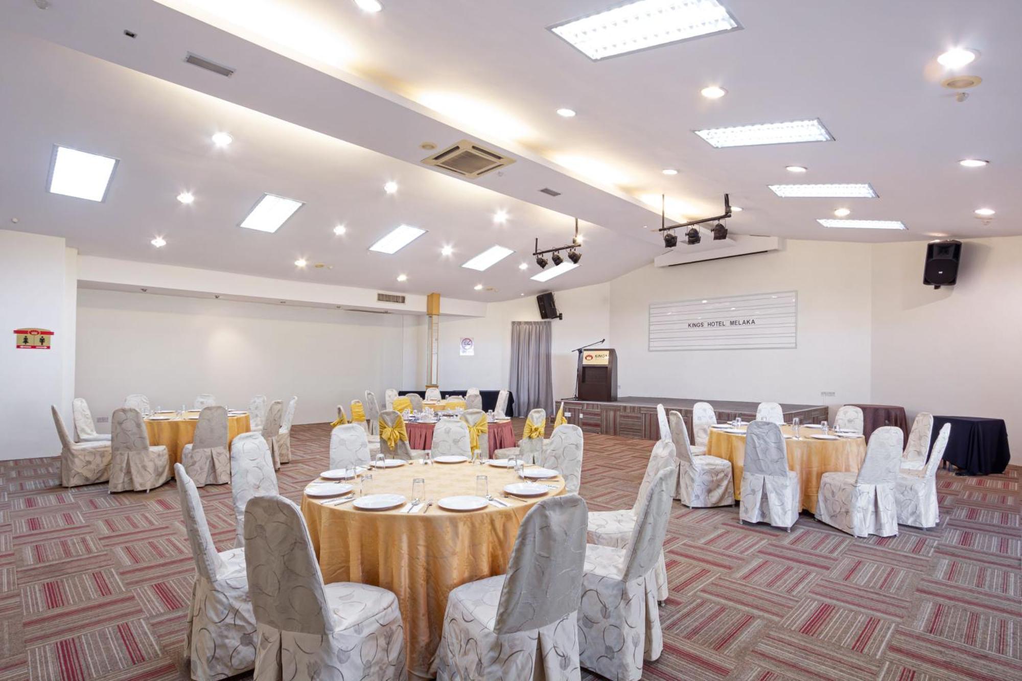 Kings Hotel Melaka Екстериор снимка