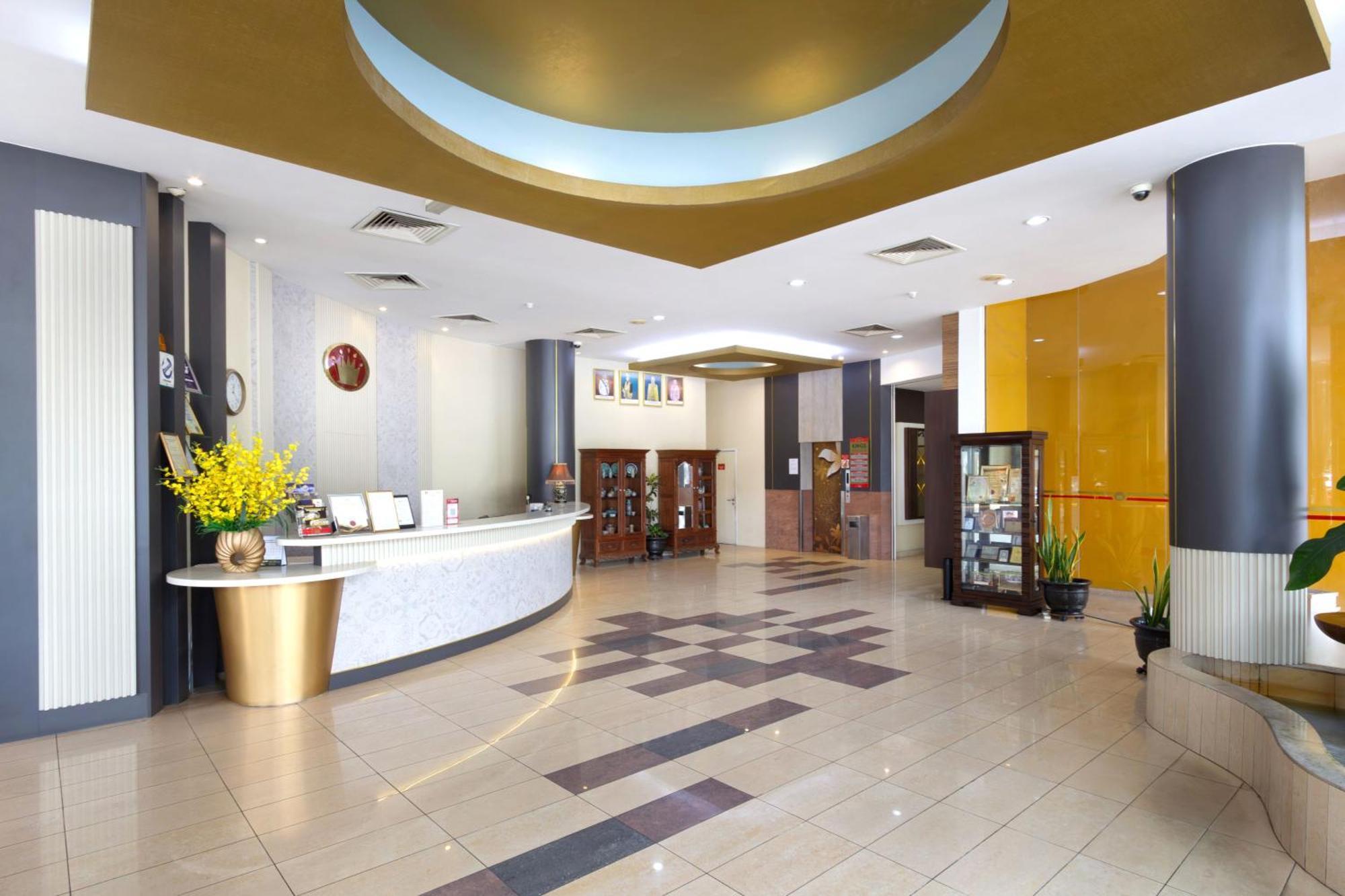 Kings Hotel Melaka Екстериор снимка