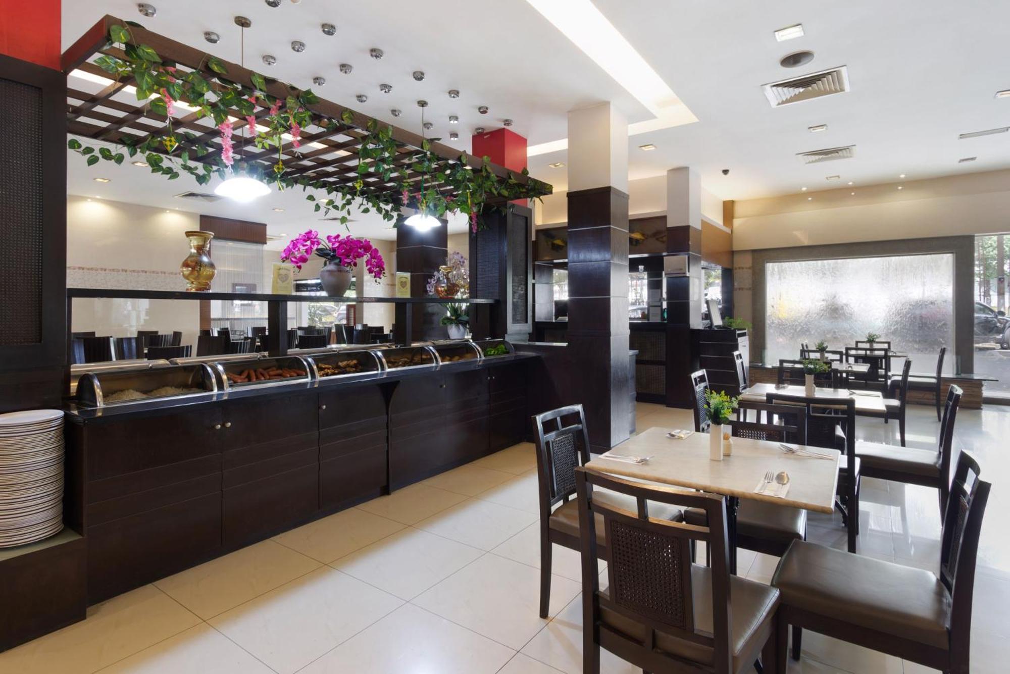Kings Hotel Melaka Екстериор снимка