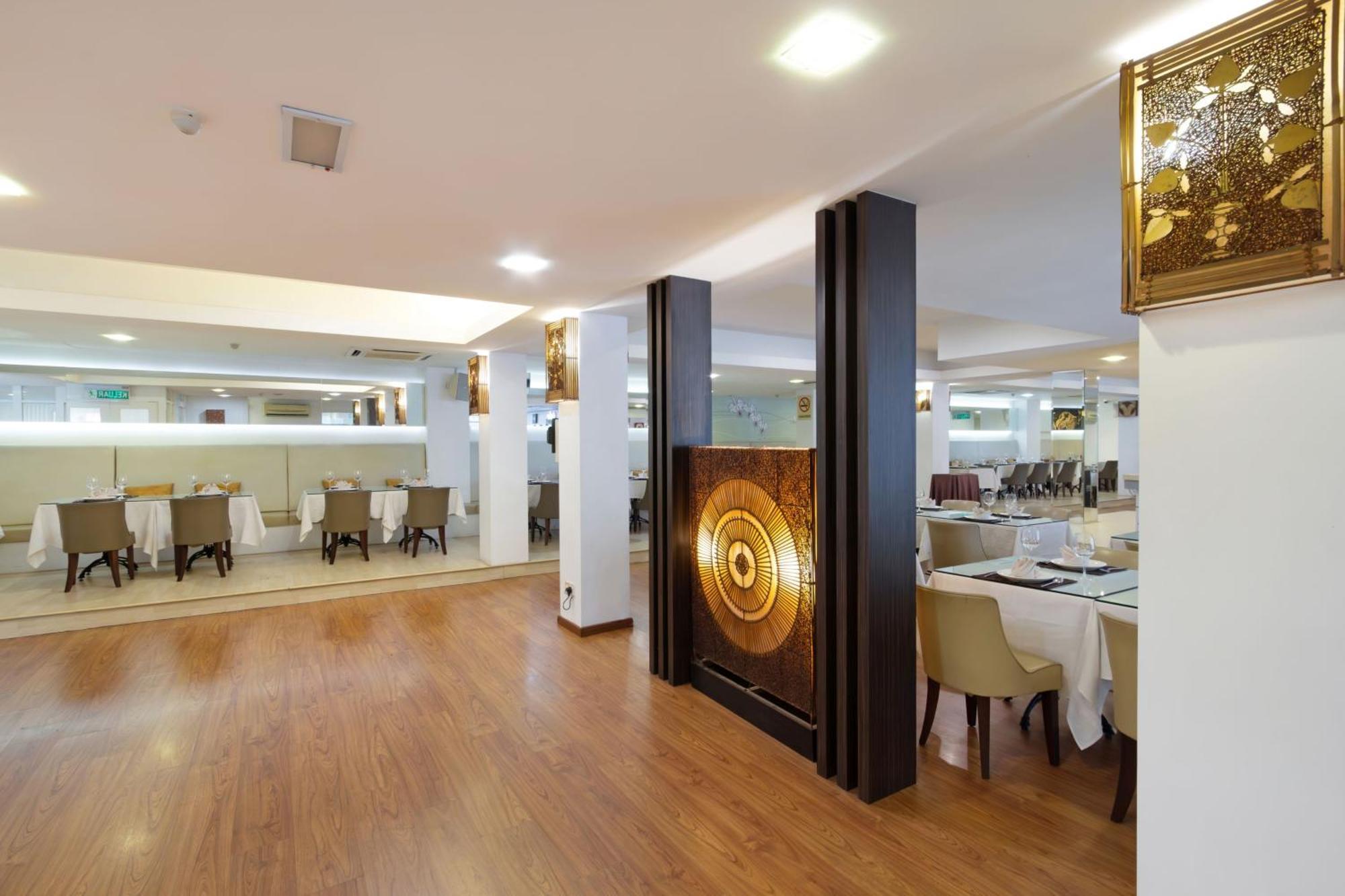 Kings Hotel Melaka Екстериор снимка