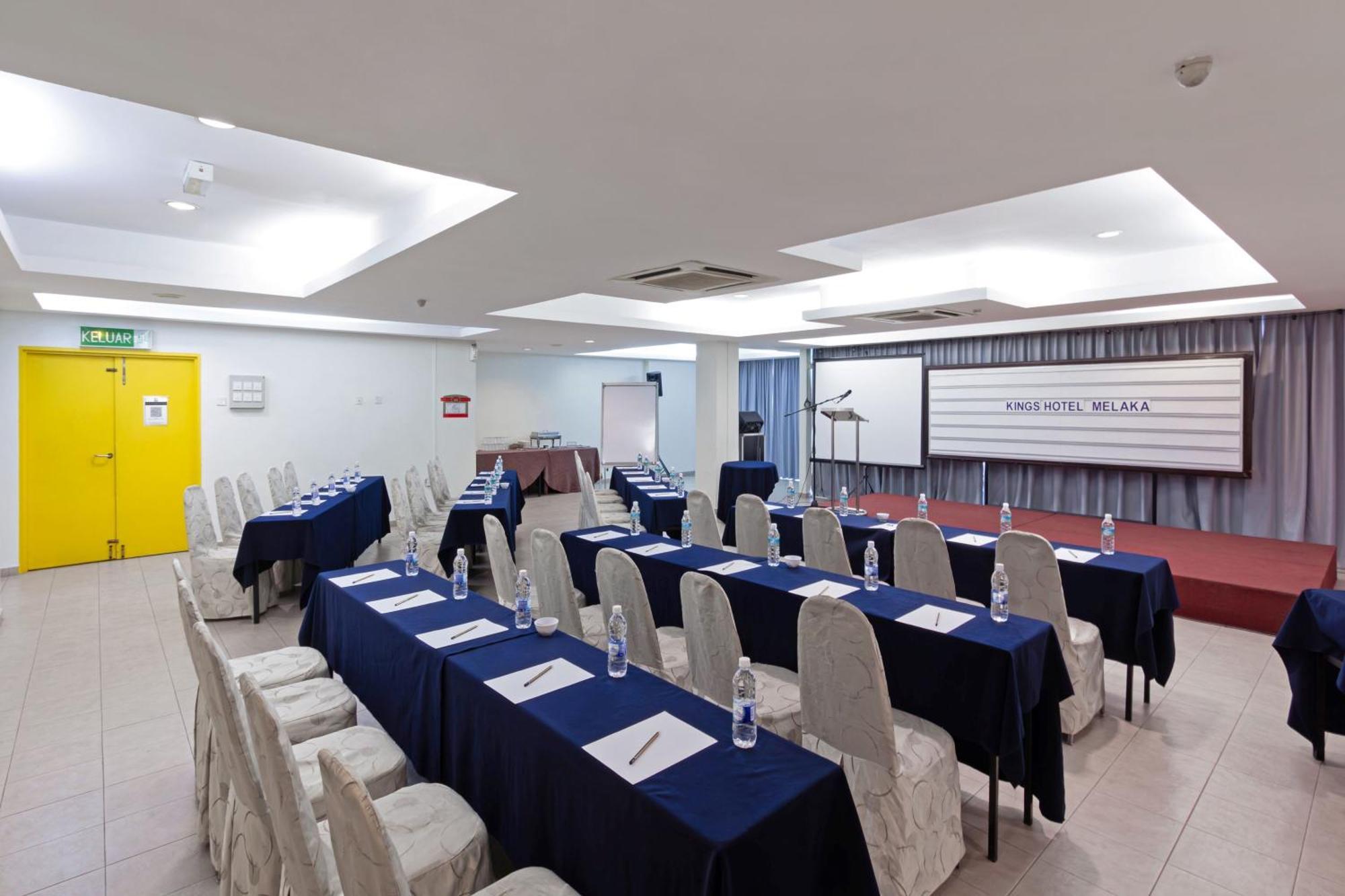 Kings Hotel Melaka Екстериор снимка